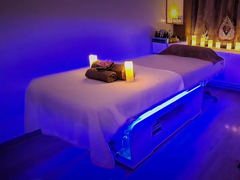 Dee Dee Massage