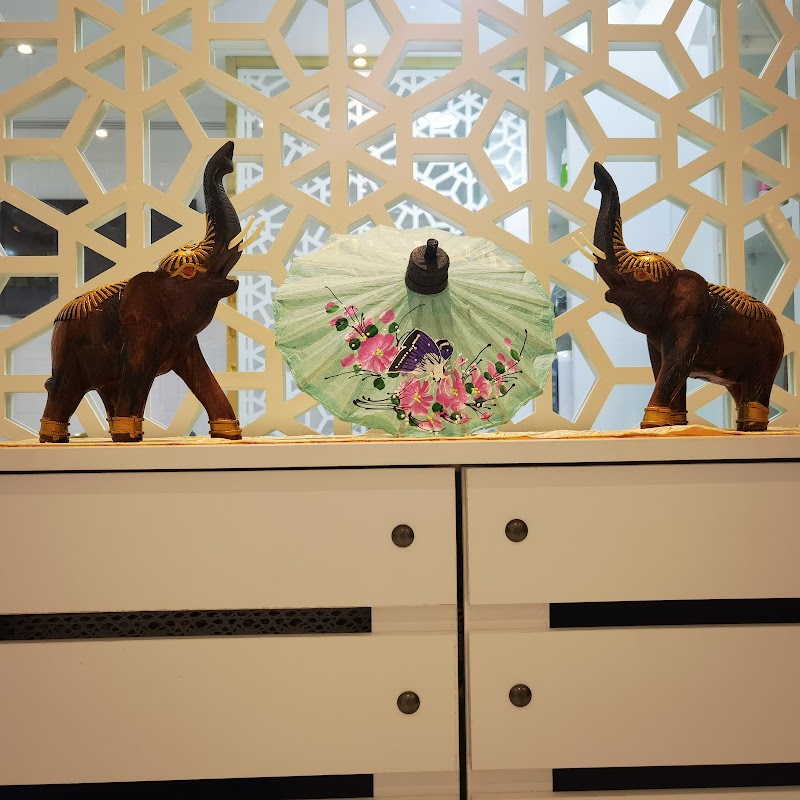 Thai House Beauty And Spa / Massage & Home Spa