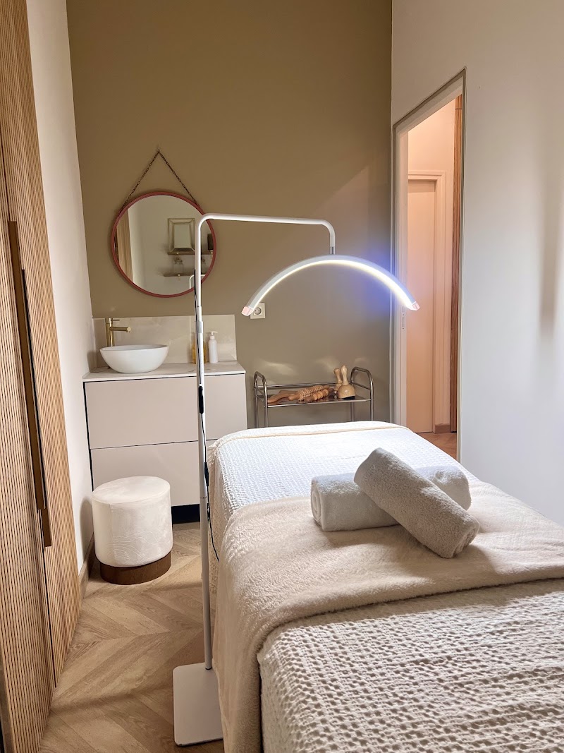 Les Mains d’Olivia à Nice : massage californien, drainage, mix massage arts,