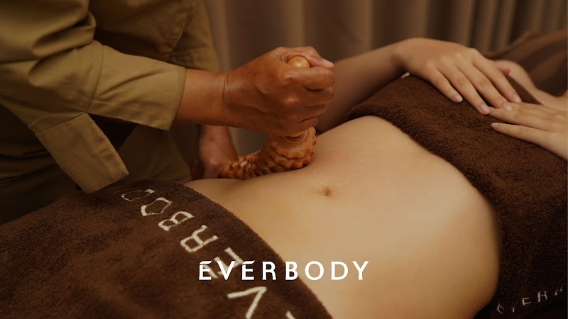 Everbody Pakubuwono – Lymphatic Drainage Massage, Prenatal Calm, & Postnatal