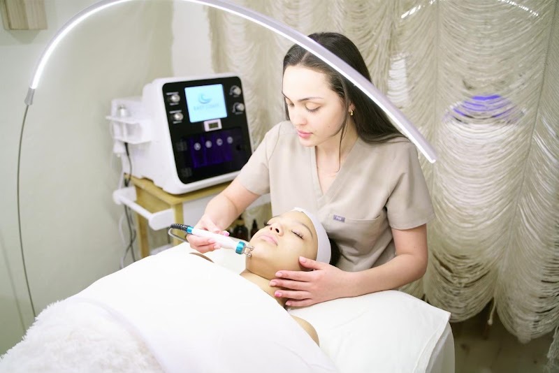 Skinkind Facial Retreat