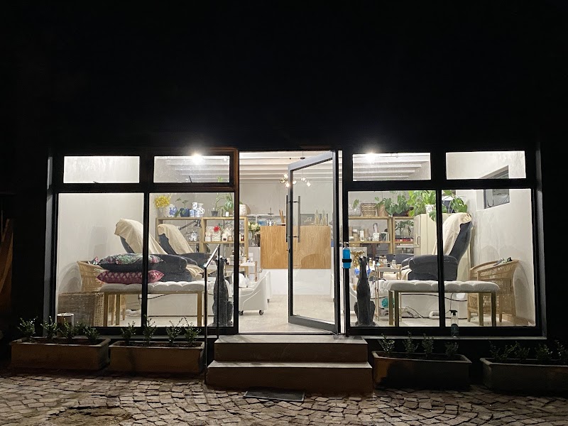 Aura At Caviar Corner