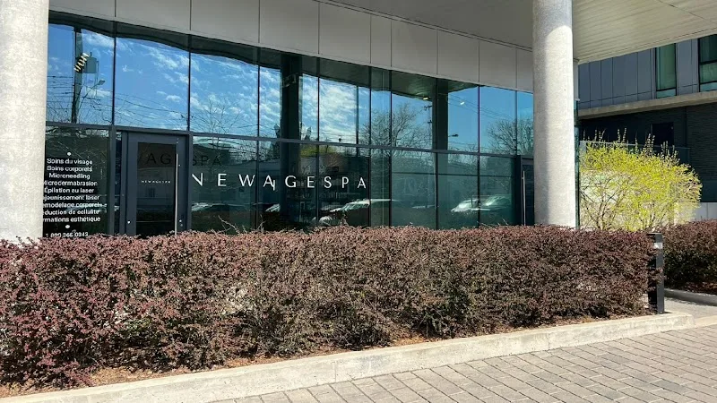 New Age Spa (Saint-Patrick St. Suite)