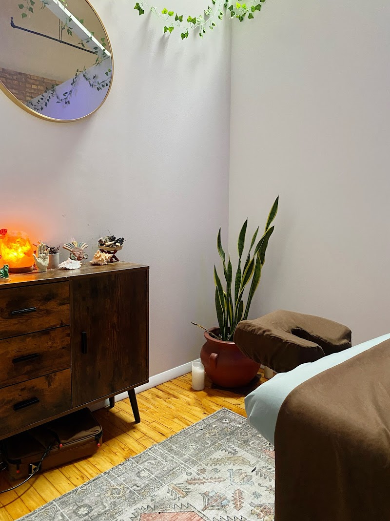 Heal & Flo Massage & Wellness