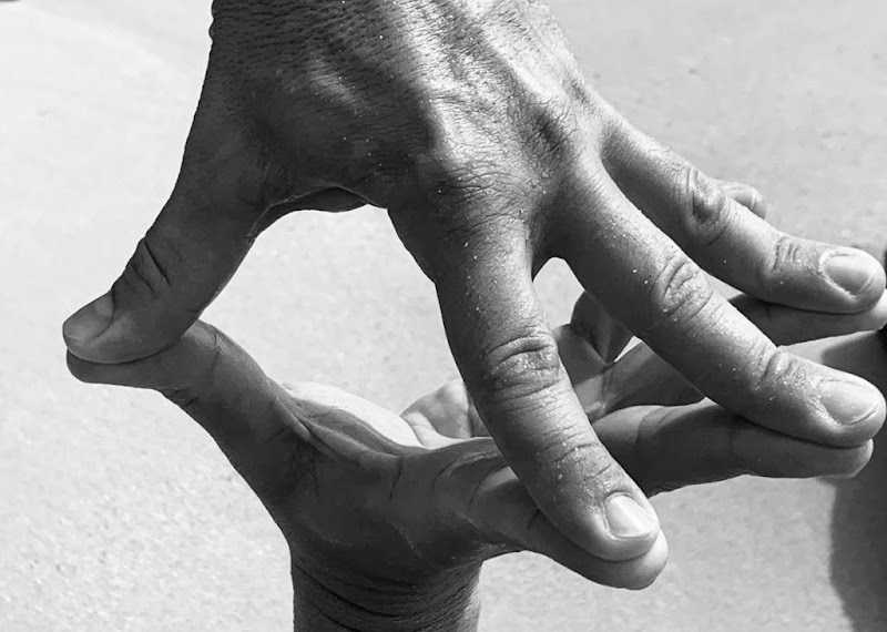 Mobile Massage Monaco – Yannick Paillet Masseur à domicile I Renata França