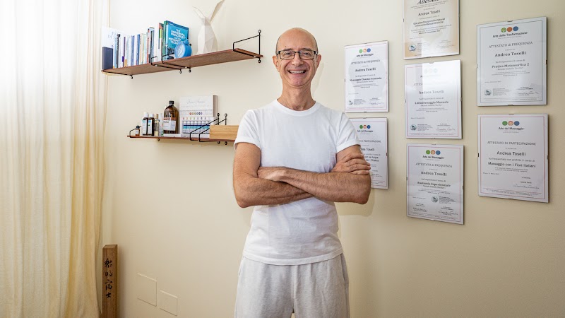 Andrea Toselli – Massaggio, linfodrenaggio manuale, counselling a Milano Città