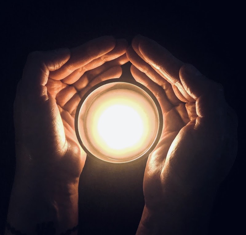 Numi Nous deep tissue massage, energy healing and RTT